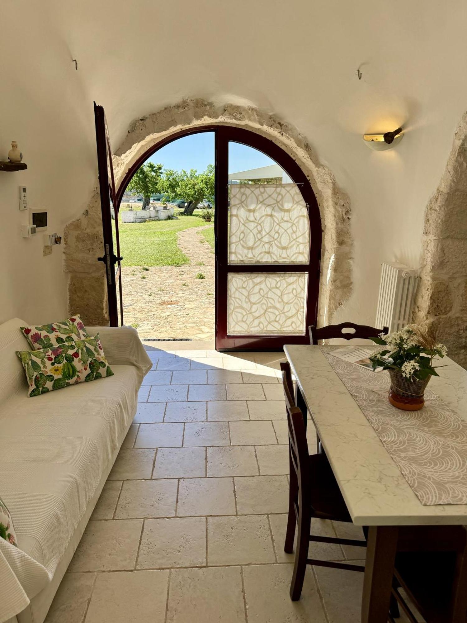 Masseria Ferri Ostuni Eksteriør billede